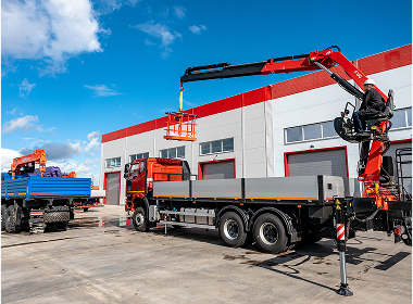 Отгрузка МАЗа с КМУ